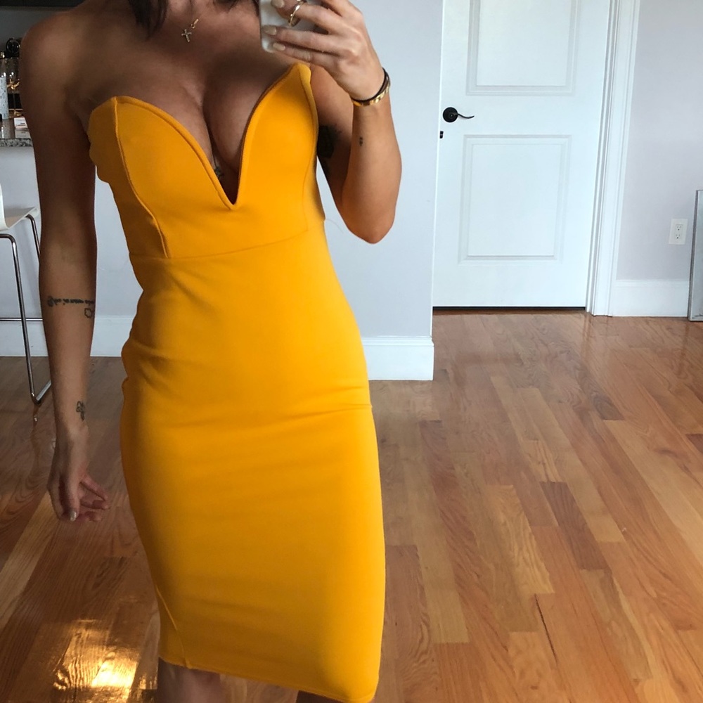 Strapless yellow midi dress